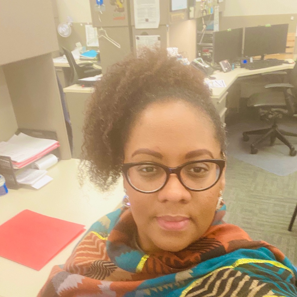 Meet your Posher, Marisa